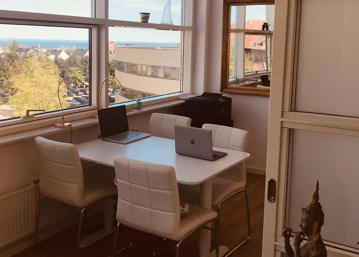 Seaview And Swimming *